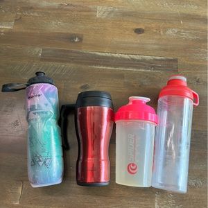 ✅ set of 4 drink bottles